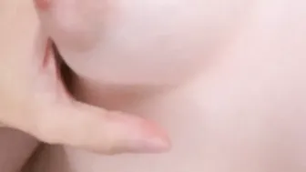 jumped on her leg and lets rub my twat until orgasm jerking