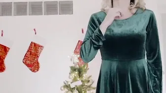 OrgyMum.com - Older ste pmom knows what is the best present for