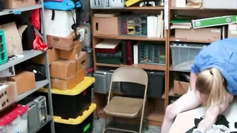 Shoplifting Thin Bro Has to Screwed Cougar Officer For His Bail