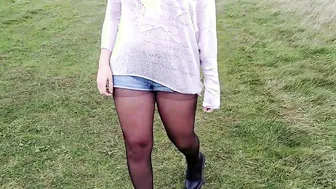 Braless porn video – Amateur walks braless flashes breasts and booty outside