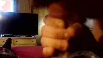 Gets A Morning Head And Nutting inside her mouth