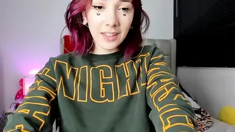 Cutie Colombian otaku arrecha masturbates into front of everyon