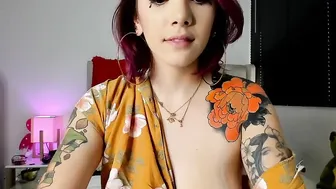Hello daddy can you satisfy this dirty bimbos with gigantic