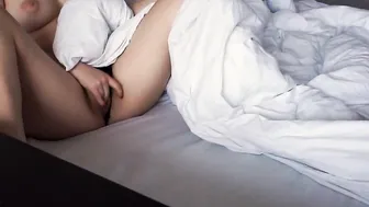 Hot with Gigantic Melons Begins her Morning with Leolulus Porn