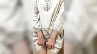 Japanese Shy Women Pissing Desperation: Morning Pissing-pissing time
