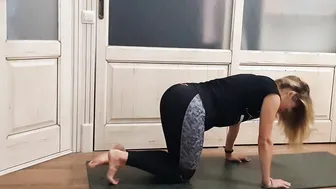 Self Stretching | Dariana Fit