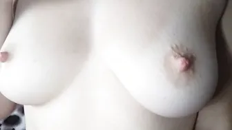Freaky women Plays Natural Hooters and Rough Nipples on Cam