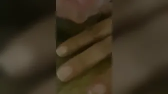 Guerita chupando en casa