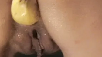 Banane inside meinen Löchern vor der Web Cam