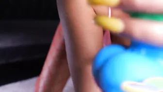 Amateur teenie hoe has first time orgasm on camera (4K)