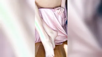 Do you like your step sisters toes?