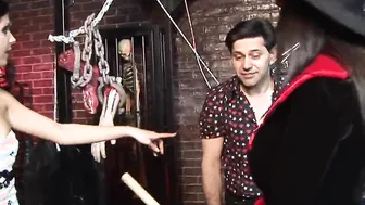 1 lucky penis can feed and nailed 2 dark haired whores