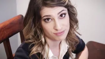 Nerdy dyke facesits teenagers cheerleader