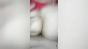magrinha sentando em mim