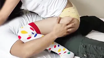 Pervert porn video – Niece is Tricked by her perverted Uncle to Play on his Dick