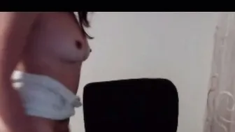 Videochiamata piccante con una Mia Fan che non vede l’ora di masturbarsi con me