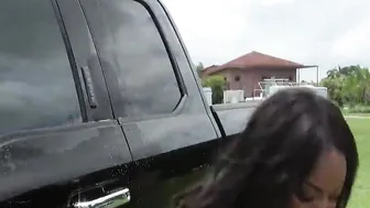 Diamond Monrow Her Vehicle Wash And a Jizzed