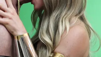 Wonder Woman Loves Blowing Penis to gotten a Gigantic Facial Creampie DC Cosplay Parody