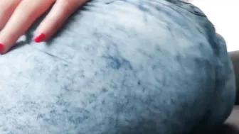 Giantess Debora Vs The tiny city-Trailer