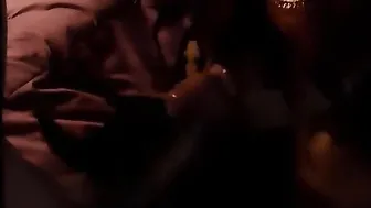 Amiga quiere semen en su culo y boca