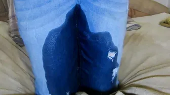 hot long pee jeans into the bed