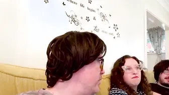 Amateur hoe offer oral sex to dweeb