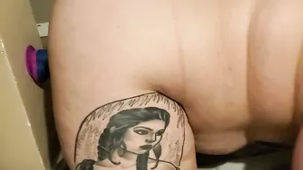 Farting while fucking a wall
