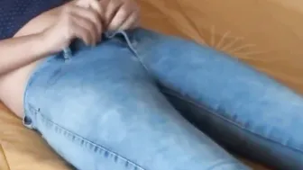 Big Dick college girl Masturabtes On Jeans And Gets A Huge Facial From Mommy's Boyfriend