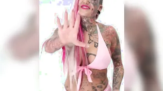 Evilyn Ink getting lubed up and riding the tremor
