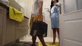Vulgar 18 seduces the plumber and sends us the tape ;-D