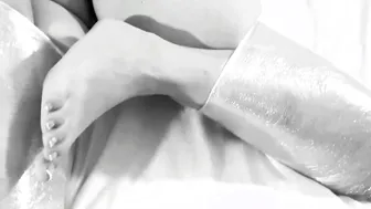 Kinktober day 9: PLASTIC WRAP KINK: Bound up and wrapped inside plastic with DOXY in her