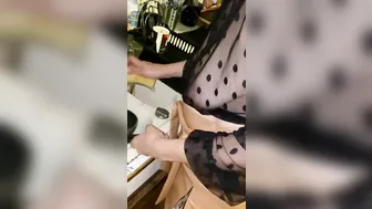 Lady Oops femme de chambre bâillonne sévèrement