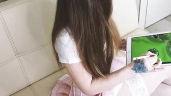Adorable 18 Yo women draws and then getting Pounded Marcelin Abadir
