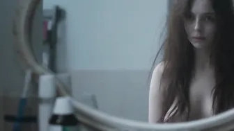Jodie Comer totally naked