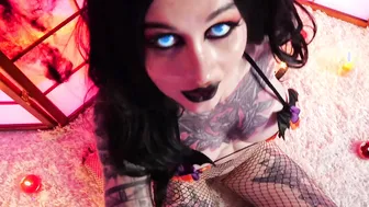 Witch Flame Jade cast a spell on my penis and got a facial