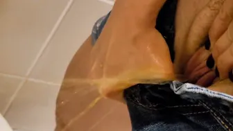 Nerdy Faerys Urinal Adventures