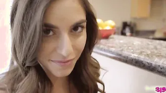 Sneaking Around With My Step Sister - S1:E8