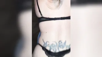 Spray that cum all over her glasses