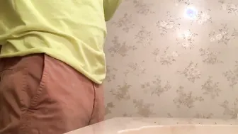 Landscaper Fucks Customers Wifey While The Hubby Is Upstairs