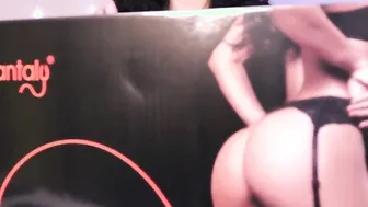 Test porn video – Testing sex doll TANTALY – Unboxing