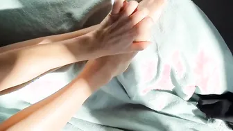 KatieeeF NYLONS/OIL