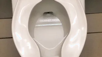 Silent peeing into bimboss bathroom because Guyss bathroom is closed...