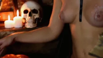 HALLOWEEN: BEAUTY DEVIL SLIDES WAX ON HER CUNT AND NIPPLES