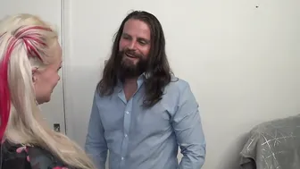 I gave him a sloppy deeply head and he offer me orgasm