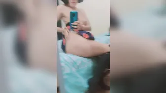Little Beauty Eighteen slender Fucks herself into the Mirror