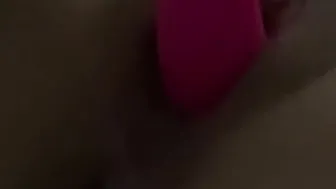 TOY INTO THE BOOTY WHILE CREAMING