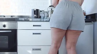 GIGANTIC BOOTY STEPMOM FUCKS HER STEPSON INTO THE KITCHEN