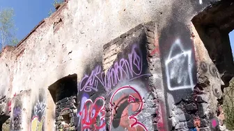 TRIPLE PEE- Instagram: ClaudiaMacc7