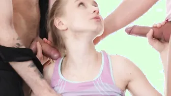 Sportsgirl Lightfairy ensnares sex partners inside 3some