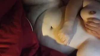 Finger Fuck her twat to orgasm